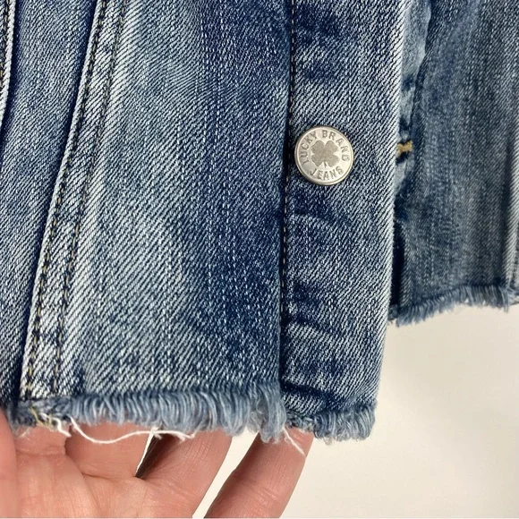Lucky Brand The Tomboy Trucker Distressed Raw Hem Cropped Denim Jean Jacket M - Picture 8 of 12